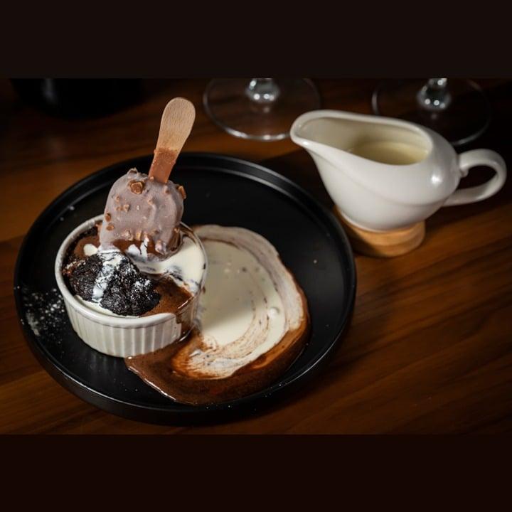 CHOCOLATE SOUFFLE WITH  ICECREAM