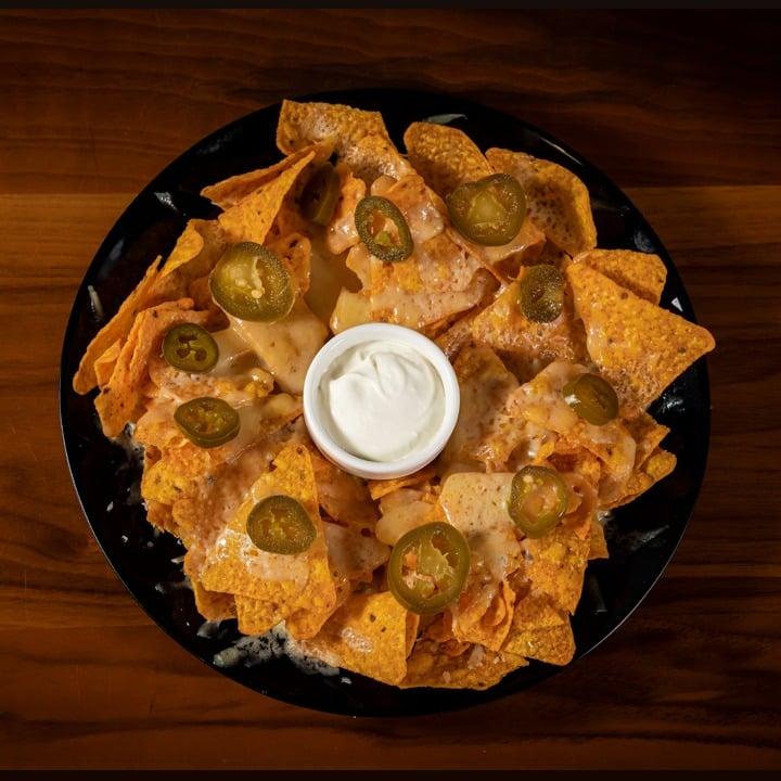 CHEESE NACHOS