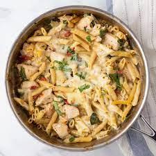 CREAMY TUSCANA CHICKEN PASTA