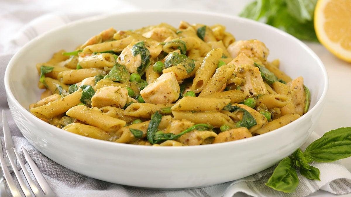 CHICKEN PENNE PASTA WITH PESTO SAUCE